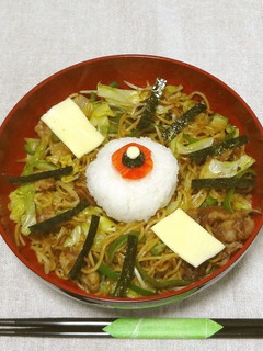 目玉飛び出す!カレー焼きそば弁当-レシピのメイン写真