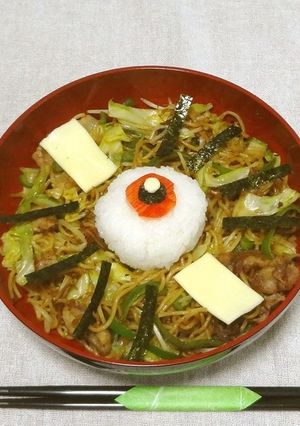 目玉飛び出す!カレー焼きそば弁当-レシピのメイン写真