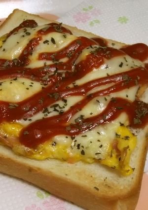 半熟卵とチーズのとろけるトースト-レシピのメイン写真