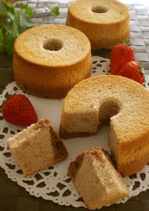 可愛い❤苺とチョコのシフォンケーキ-レシピのメイン写真