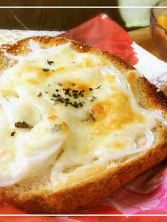 新玉ねぎのダブルチーズトースト-レシピのメイン写真