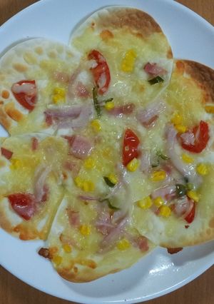 フライパンと餃子の皮で簡単ピザ-レシピのメイン写真