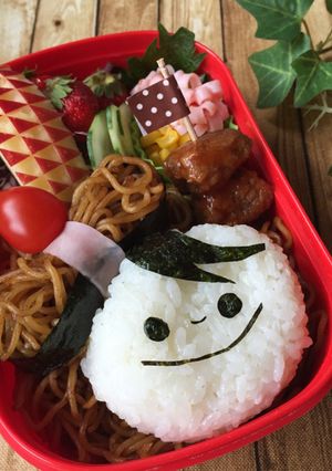 リボンでcute♡マルちゃんデコ焼きそば-レシピのメイン写真