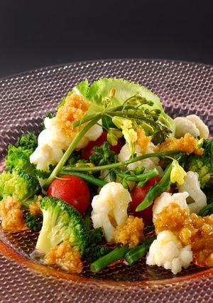 野菜とフルーツトマトのオリーブ麦味噌和え-レシピのメイン写真