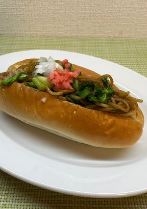 キャベツ多め！焼きそばパン♪-レシピのメイン写真