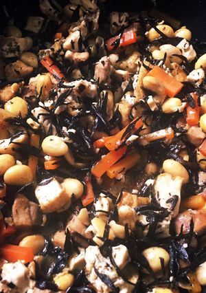 簡単！我が家のほっこり甘めのひじきの煮物-レシピのメイン写真