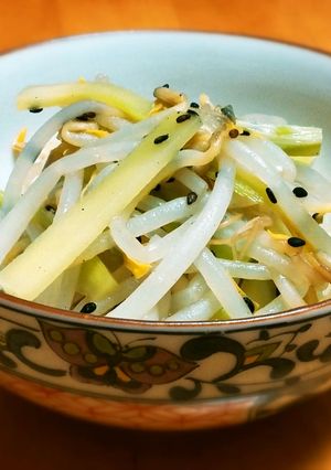 ブロッコリーの芯ともやしの昆布茶和え☆-レシピのメイン写真