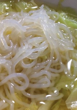 白菜たっぷりカレー風味のしらたきラーメン-レシピのメイン写真