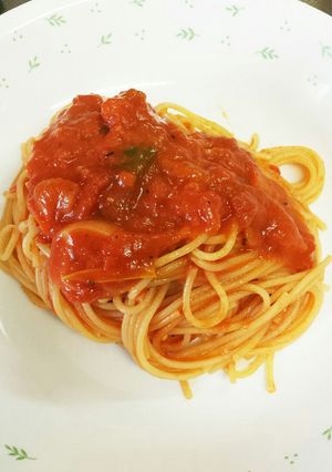 トマト缶とサワークリームのパスタ-レシピのメイン写真
