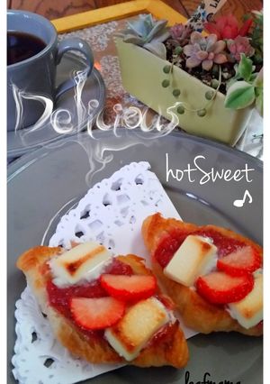 苺と焼チョコ クロワッサンで時短スイーツ-レシピのメイン写真