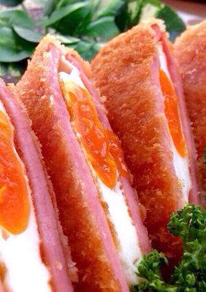 半熟目玉焼きinハムカツ◎-レシピのメイン写真