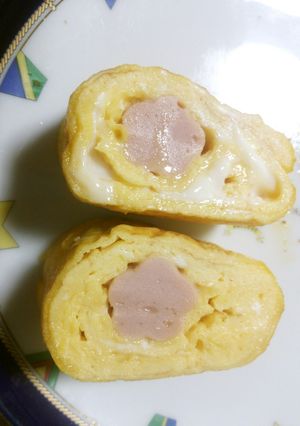 子どもがよろこぶ卵焼き♪魚肉ソーセージ-レシピのメイン写真