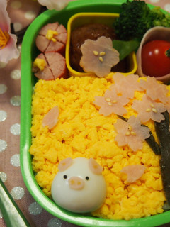 デコ弁♡うずらぶたさんと桜弁当-レシピのメイン写真