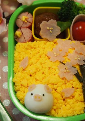デコ弁♡うずらぶたさんと桜弁当-レシピのメイン写真