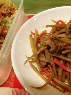 豚肉入りきんぴらごぼう♪(お弁当にも!)-レシピのメイン写真