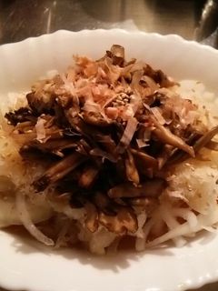 きのこと新玉ねぎのおろしサラダ-レシピのメイン写真