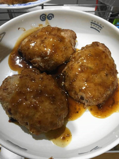 キノコの旨味入り★手作りハンバーグ-レシピのメイン写真