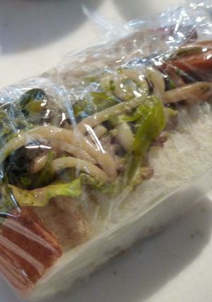 バケットで焼きそばパン弁当-レシピのメイン写真