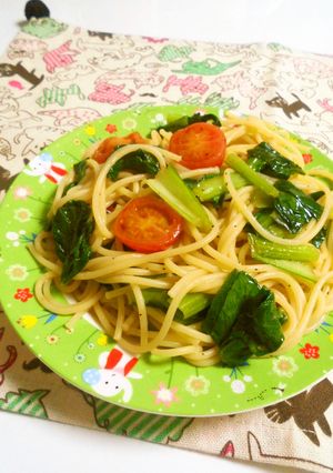 プチトマトと小松菜のおひとり様用パスタ-レシピのメイン写真