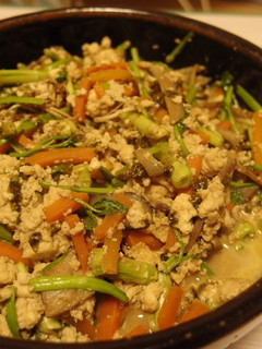 春の香りと磯の香り♪せりと海苔の炒り豆腐-レシピのメイン写真