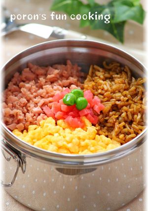 ✿そばめし三色そぼろ弁当✿-レシピのメイン写真