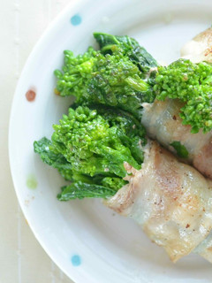 春を感じる!豚バラ肉の菜の花巻き-レシピのメイン写真