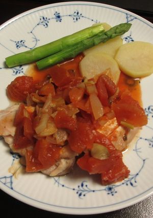 鶏胸肉の塩麹ソテー、トマトソース添え-レシピのメイン写真