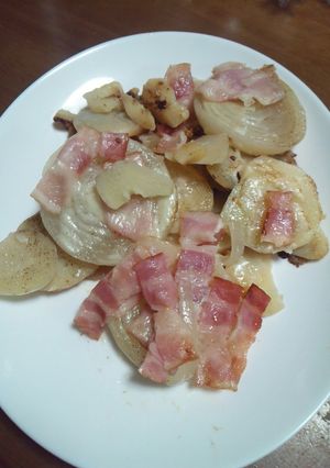 じゃがいもと玉ねぎベーコンの重ね焼き-レシピのメイン写真