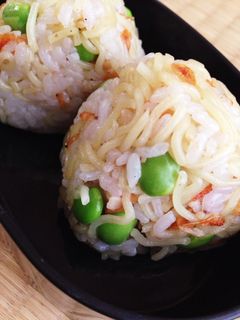 春色の♪そばめしおにぎり-レシピのメイン写真