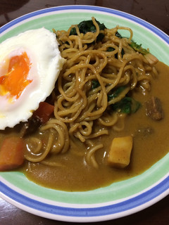 残りカレーでカレー焼きそば-レシピのメイン写真