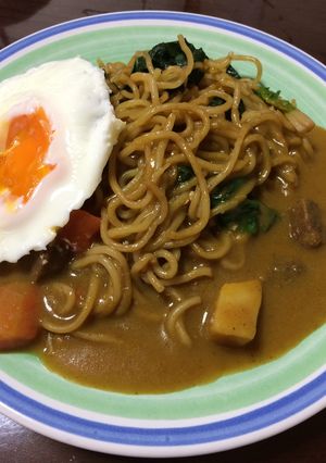 残りカレーでカレー焼きそば-レシピのメイン写真