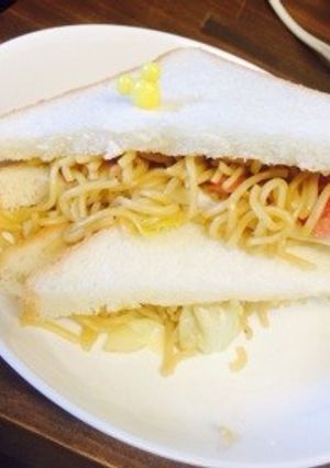 簡単ランチに焼きそばパン-レシピのメイン写真