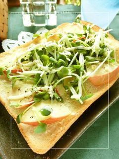 りんご×貝割れのサラダトースト-レシピのメイン写真