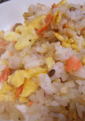 簡単美味しい♪さけと卵のチャーハン♪-レシピのメイン写真