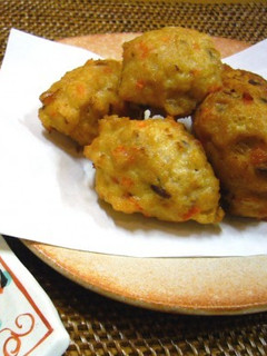 ☆豆腐入りふわふわ揚げ団子☆(丸新本家)-レシピのメイン写真