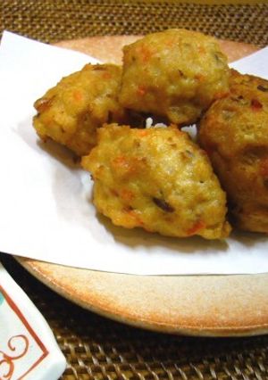 ☆豆腐入りふわふわ揚げ団子☆（丸新本家）-レシピのメイン写真