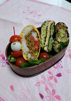 マルちゃん焼きそば３種おにぎらず弁当-レシピのメイン写真