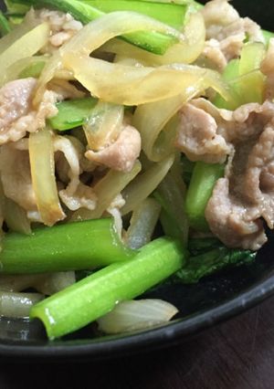 ごはん２杯は確実！豚肉と小松菜炒め☆-レシピのメイン写真