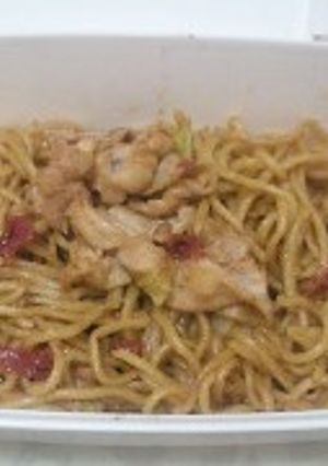 梅干しで飾り付け焼きそば弁当-レシピのメイン写真