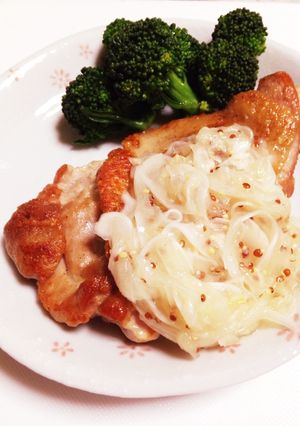 鳥モモ肉のオニオンマスタードソース-レシピのメイン写真
