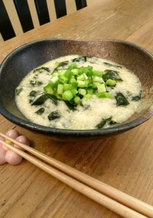 簡単ヘルシー♪サッパリ美味なわかめとろろ-レシピのメイン写真