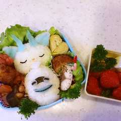 รูปของ コマさんとウィスパーのキャラ弁（≧∇≦）