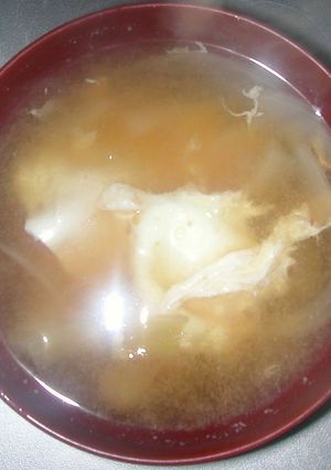 玉葱と卵の味噌汁-レシピのメイン写真