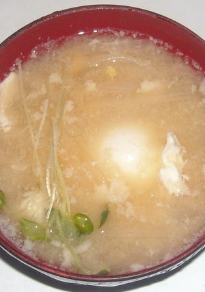 大根と玉葱と卵の味噌汁-レシピのメイン写真