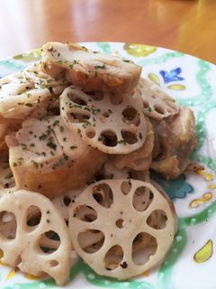 れんこんと鶏もも肉のガーリック炒め-レシピのメイン写真