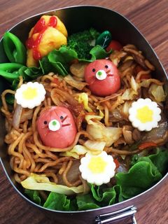 春だね★もぐらちゃんの焼きそば弁当-レシピのメイン写真