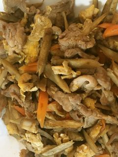 ご飯がすすむ♪豚肉とごぼうの卵炒め-レシピのメイン写真