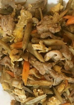 ご飯がすすむ♪豚肉とごぼうの卵炒め-レシピのメイン写真