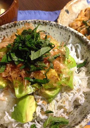 アボカドとしらすのちゃちゃっと丼-レシピのメイン写真