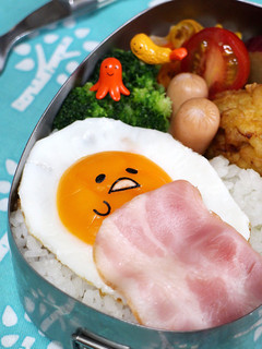 目玉焼きを簡単かわいく♪ぐでたまキャラ弁-レシピのメイン写真